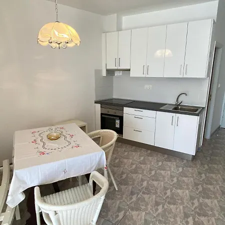 Cristianmar Apartman *